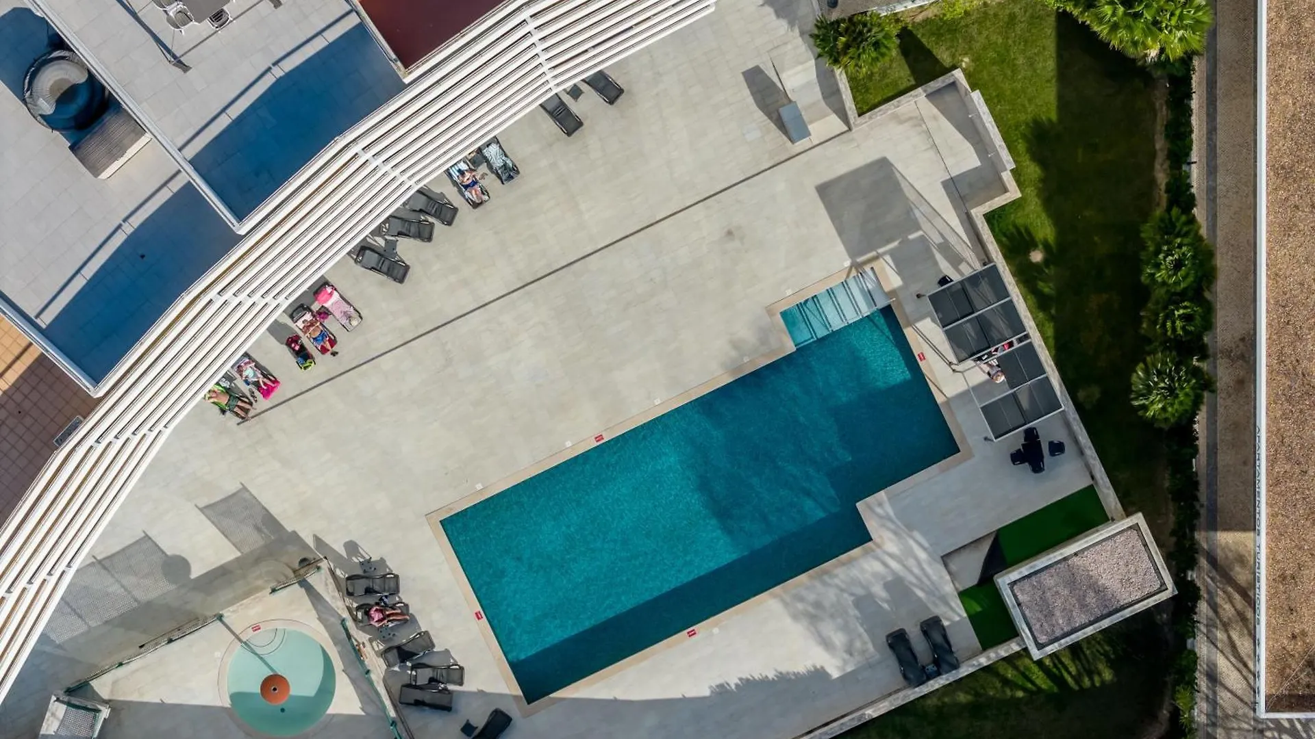 Spectacular 2 Bed Apartment, Huge Terrace And Sea View Portimão 0*,  Portugalsko