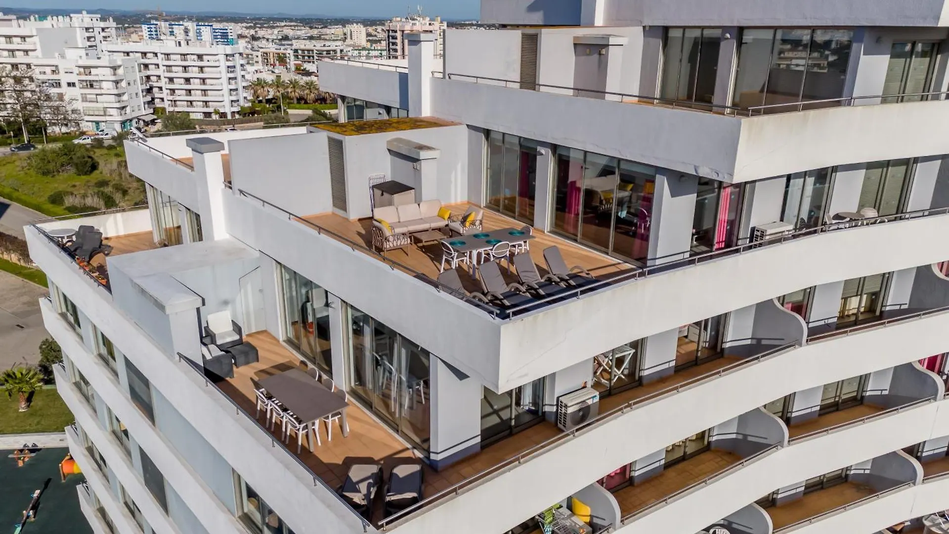 Spectacular 2 Bed Apartment, Huge Terrace And Sea View Portimão Apartmán