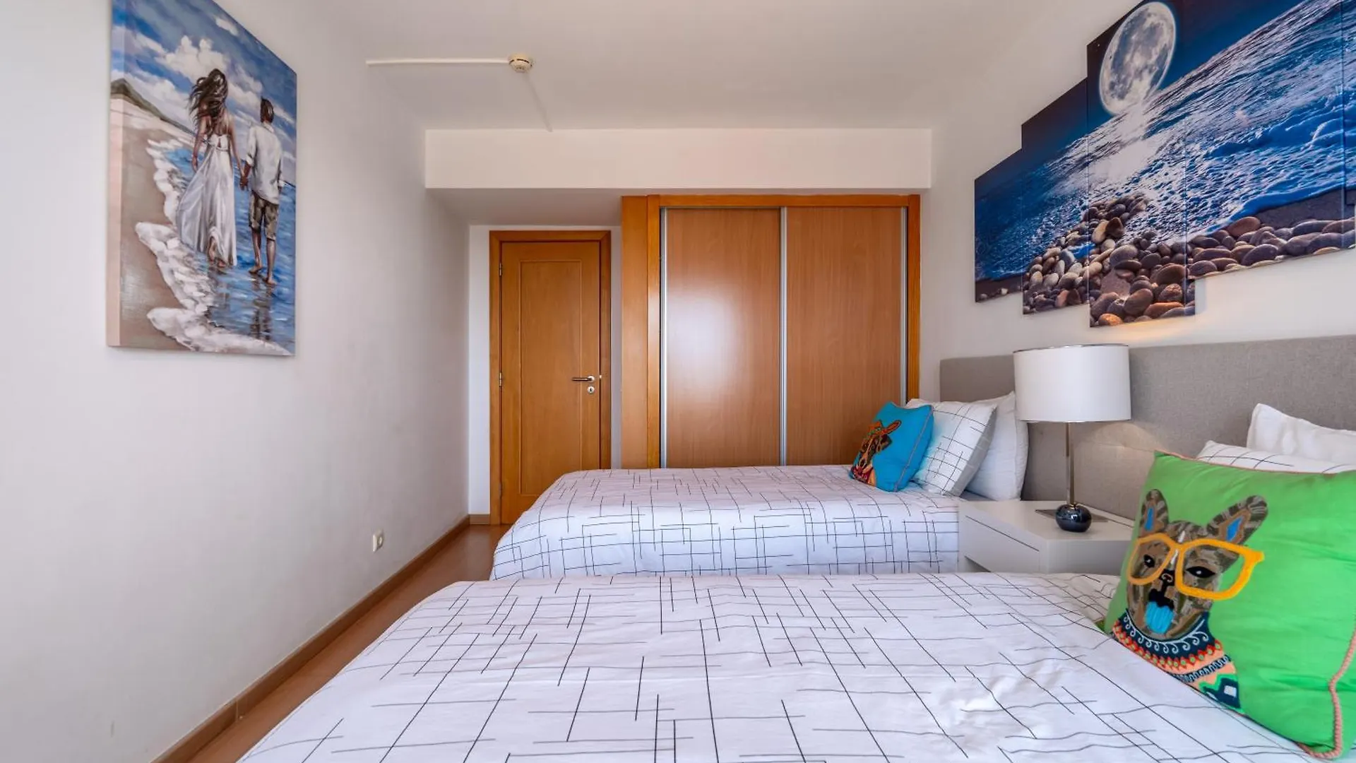 Spectacular 2 Bed Apartment, Huge Terrace And Sea View Portimão Apartmán