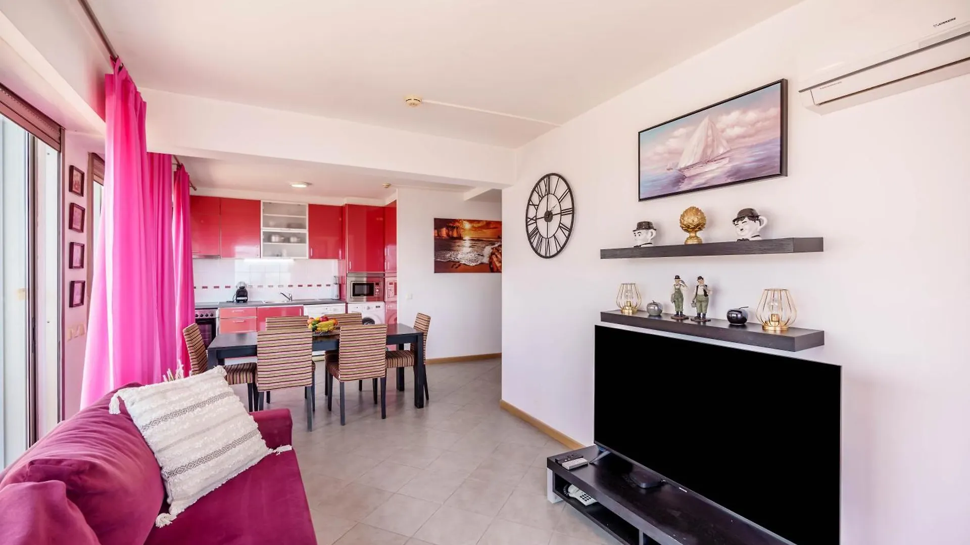 Spectacular 2 Bed Apartment, Huge Terrace And Sea View Portimao