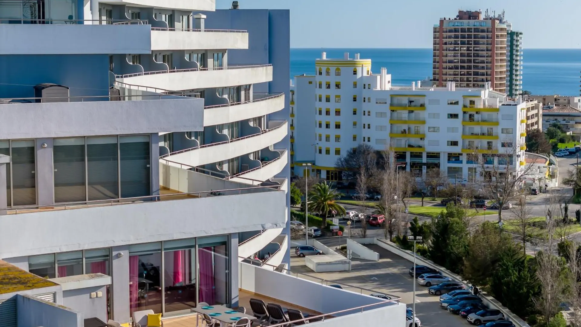 Spectacular 2 Bed Apartment, Huge Terrace And Sea View Portimao