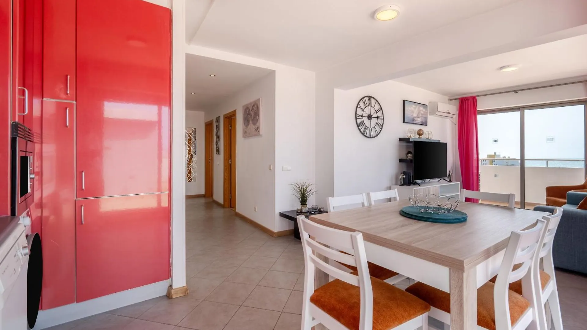 Spectacular 2 Bed Apartment, Huge Terrace And Sea View Portimao 0*,