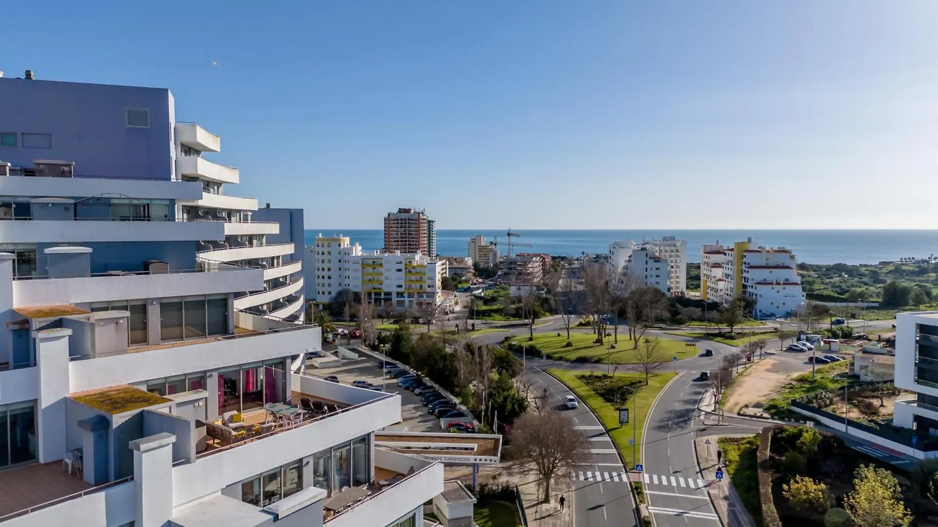 Spectacular 2 Bed Apartment, Huge Terrace And Sea View Portimao