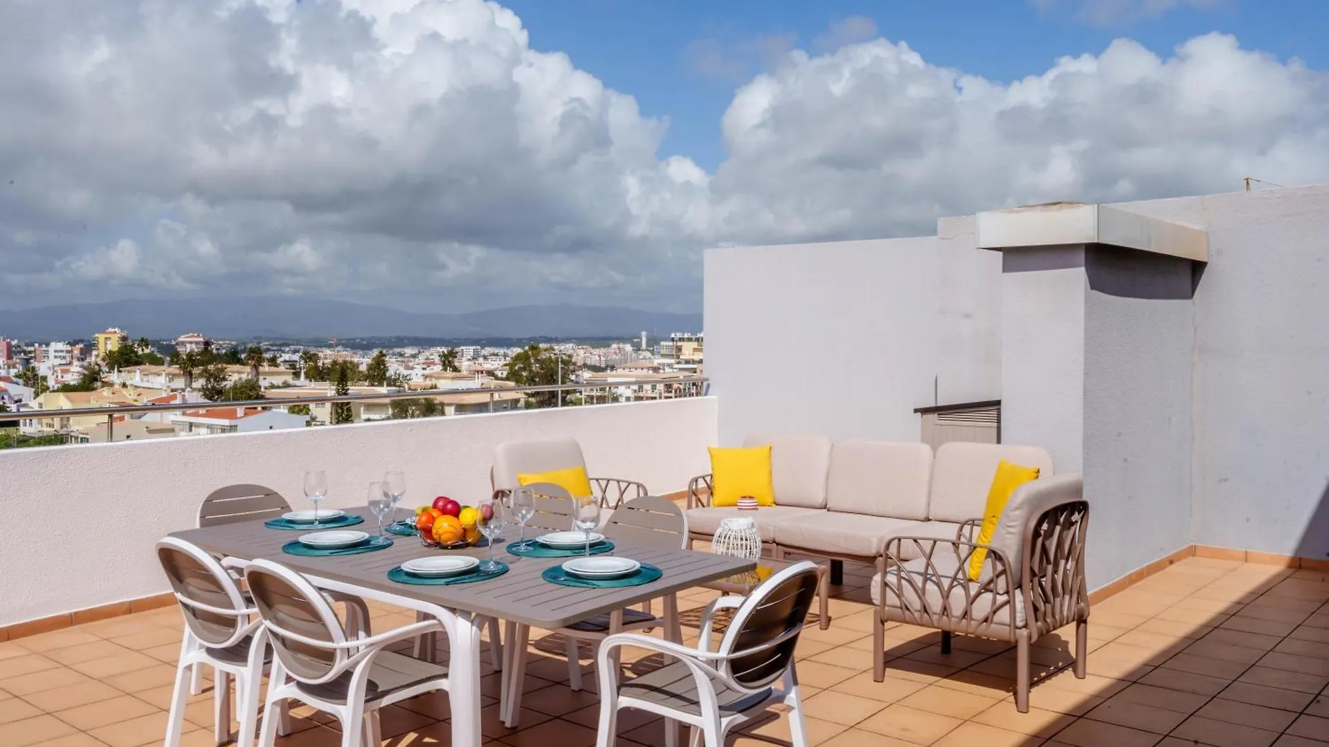 Spectacular 2 Bed Apartment, Huge Terrace And Sea View Portimao Portugal