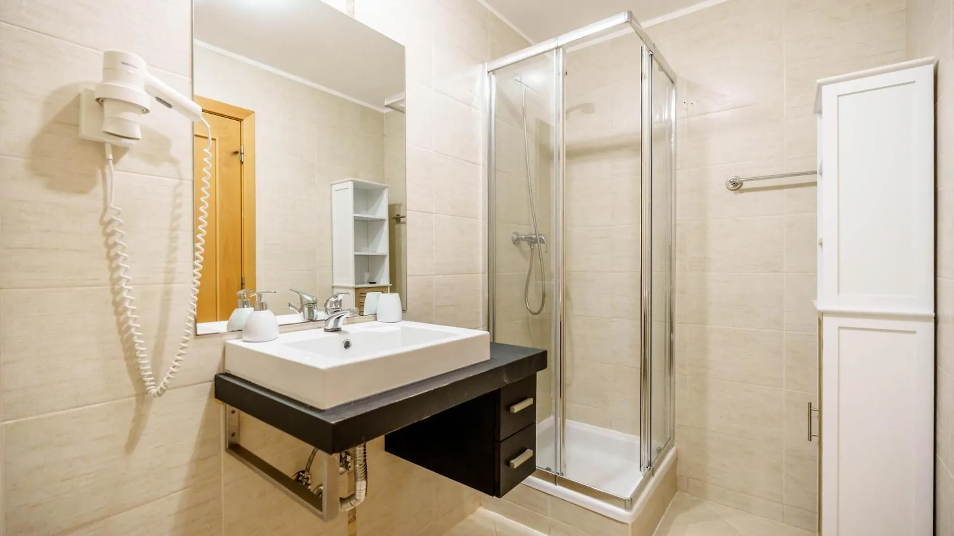 Spectacular 2 Bed Apartment, Huge Terrace And Sea View Portimao Apartment